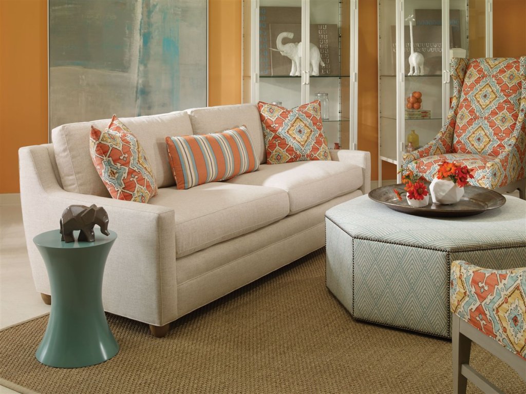 Fairgrove Sleep Sofa - image 7