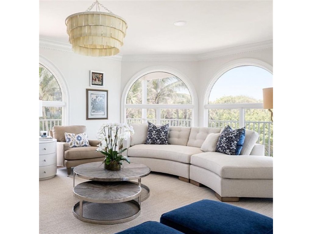 Bennett Right Loveseat Lounge - image 1