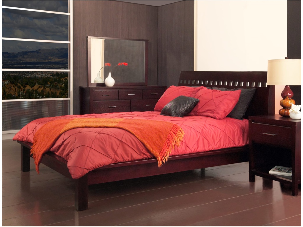 Veneto Wood Platform Bed in Espresso - main image