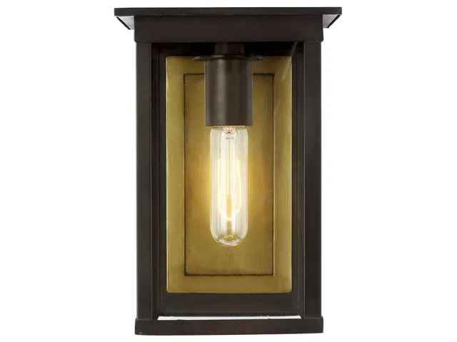 Freeport Small Outdoor Wall Lantern