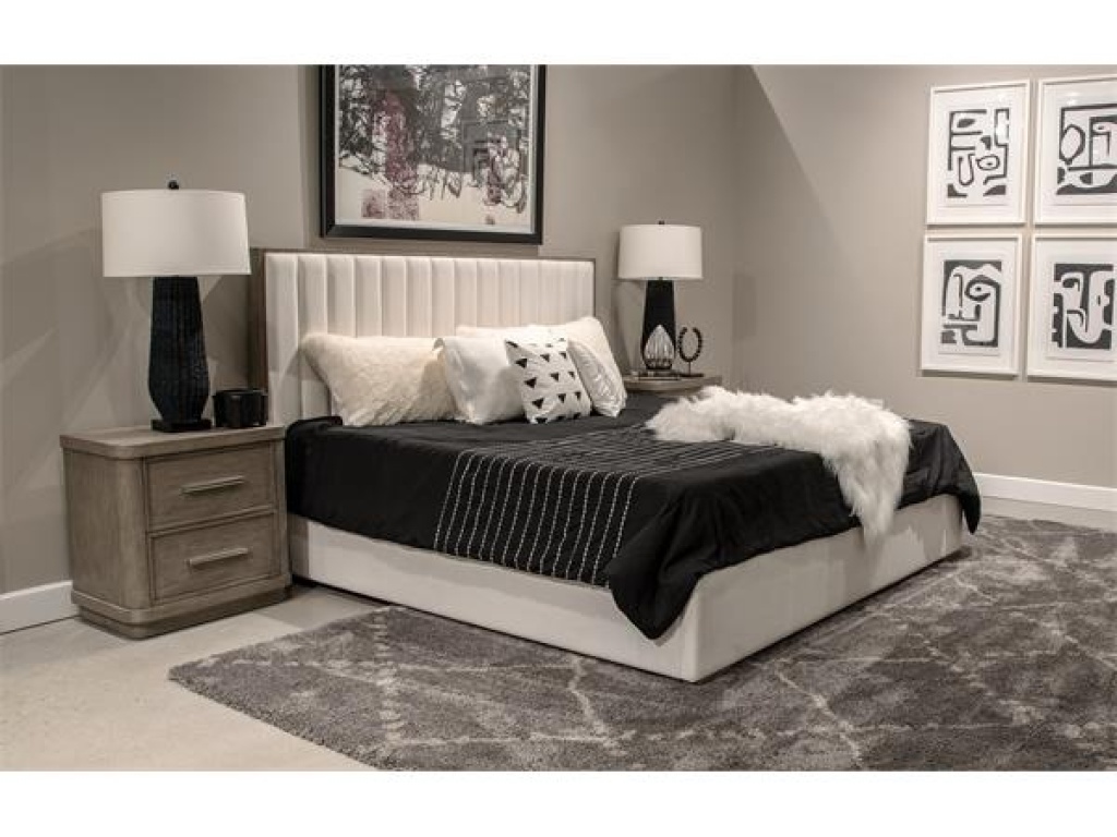 Queen Upholstered Footboard - image 2