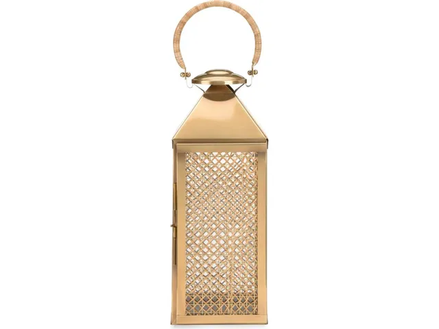 Brunching Lantern - Alternative View