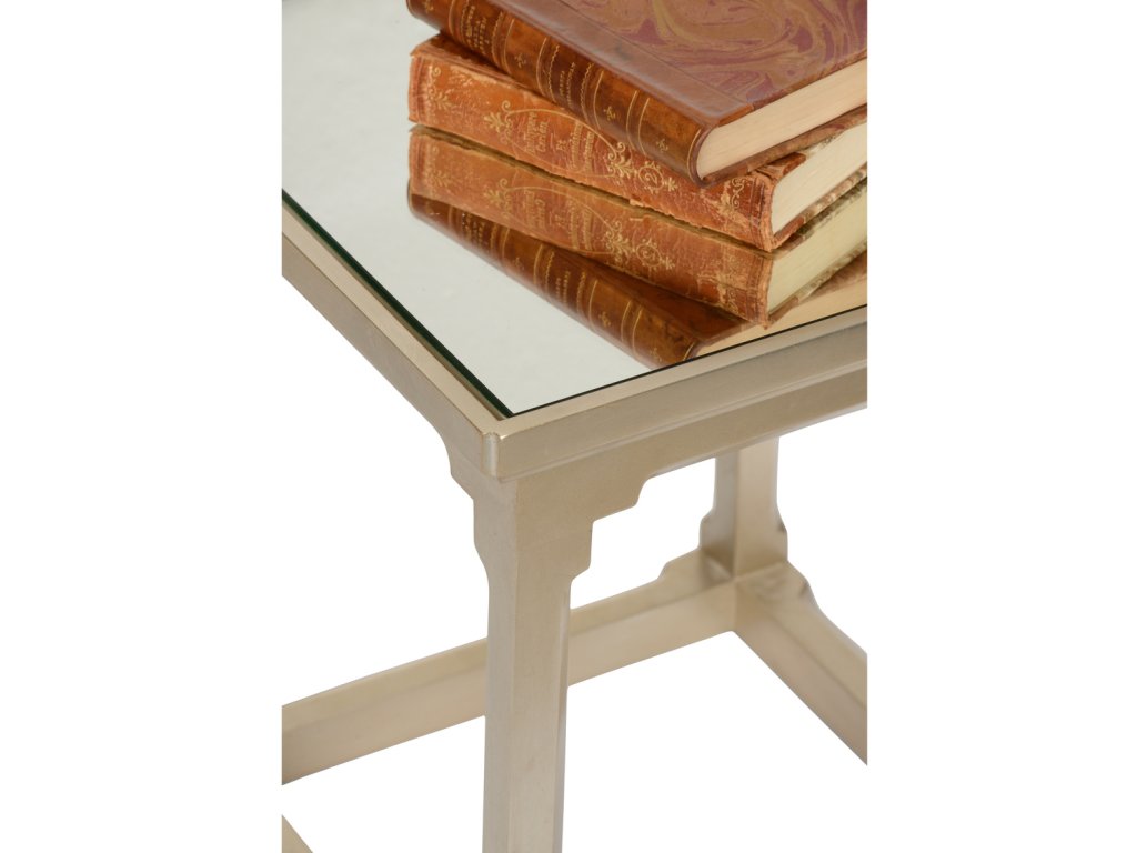 Vinh Table - image 3