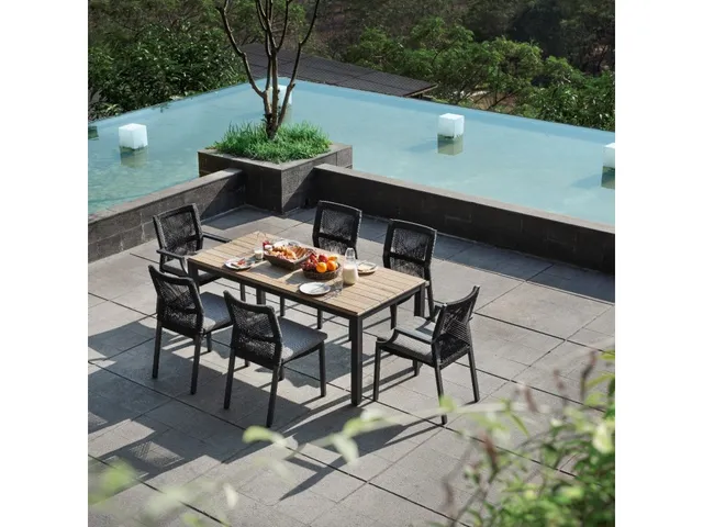 Bellevue Outdoor Dining Table