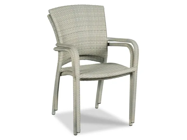 Cafï¿½ Outdoor Stacking Chair