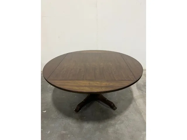 Square to Round Dining Table - Alternative View