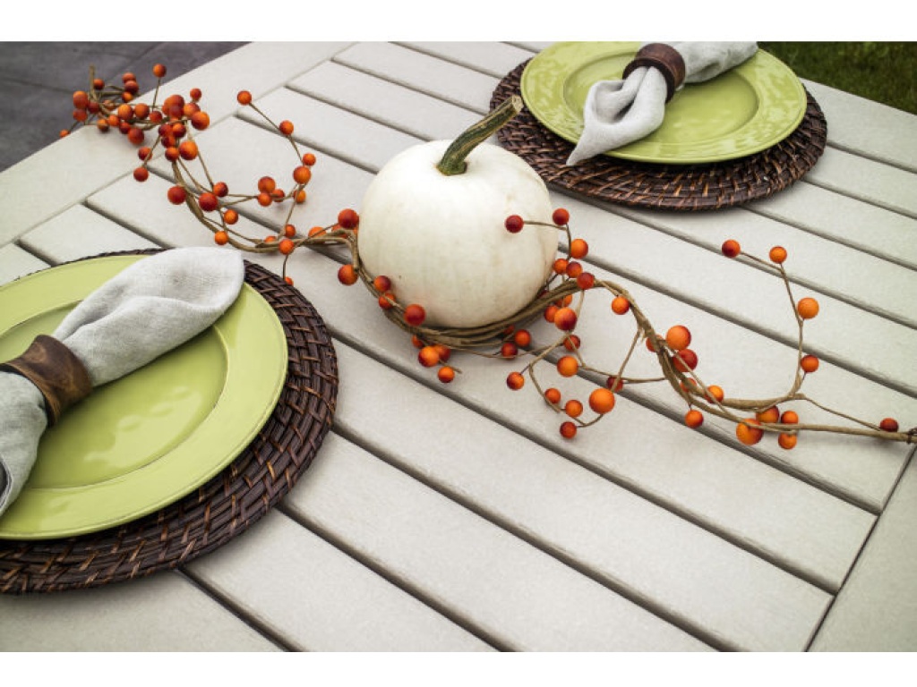 Trex Outdoor Furniture Yacht Club 37" Dining Table, alternate view 4